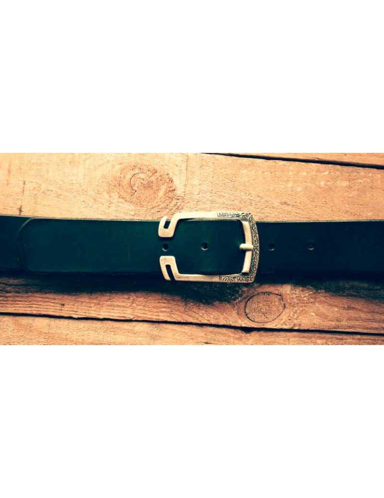 black leather belt clasps